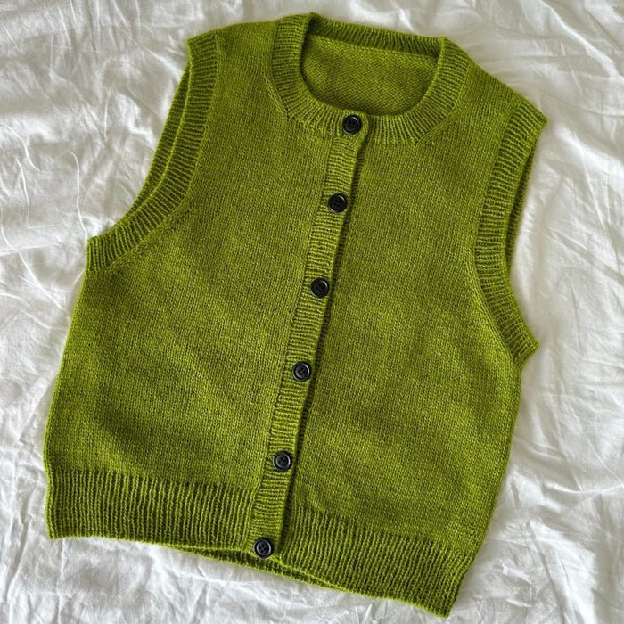 Maggie Vest Pattern Booklet | PetiteKnit - This is Knit