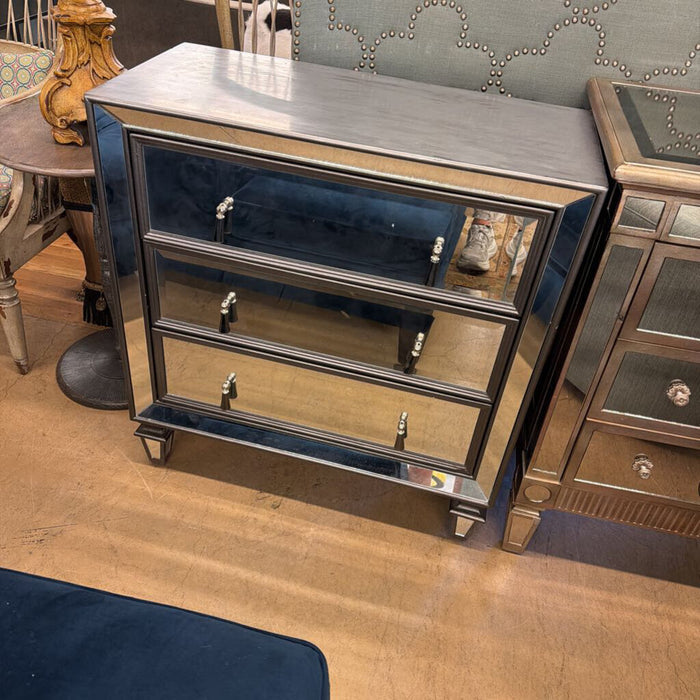 MIRRORED NITESTAND
