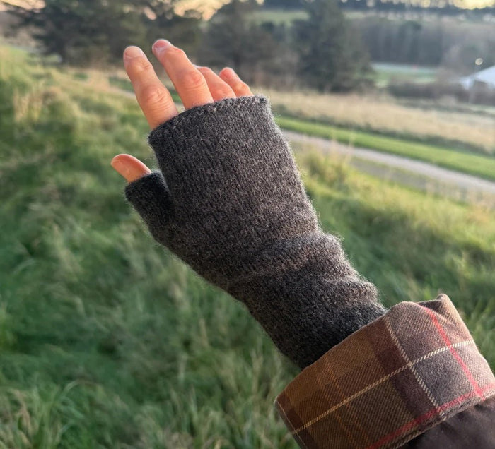 Penny Gloves Pattern Booklet | PetiteKnit - This is Knit