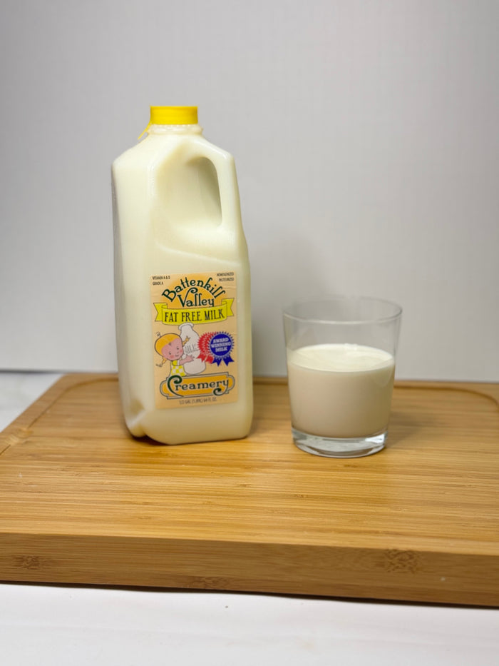 PLASTIC Skim 1/2 Gallon Battenkill Valley Creamery