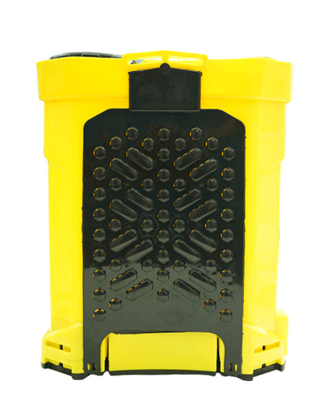 Image showing back side of Tapas Pahalwaan 101 Single Motor Battery Sprayer.